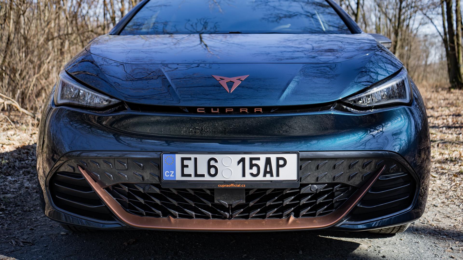 Elektromobil Cupra Born, přední část vozu 