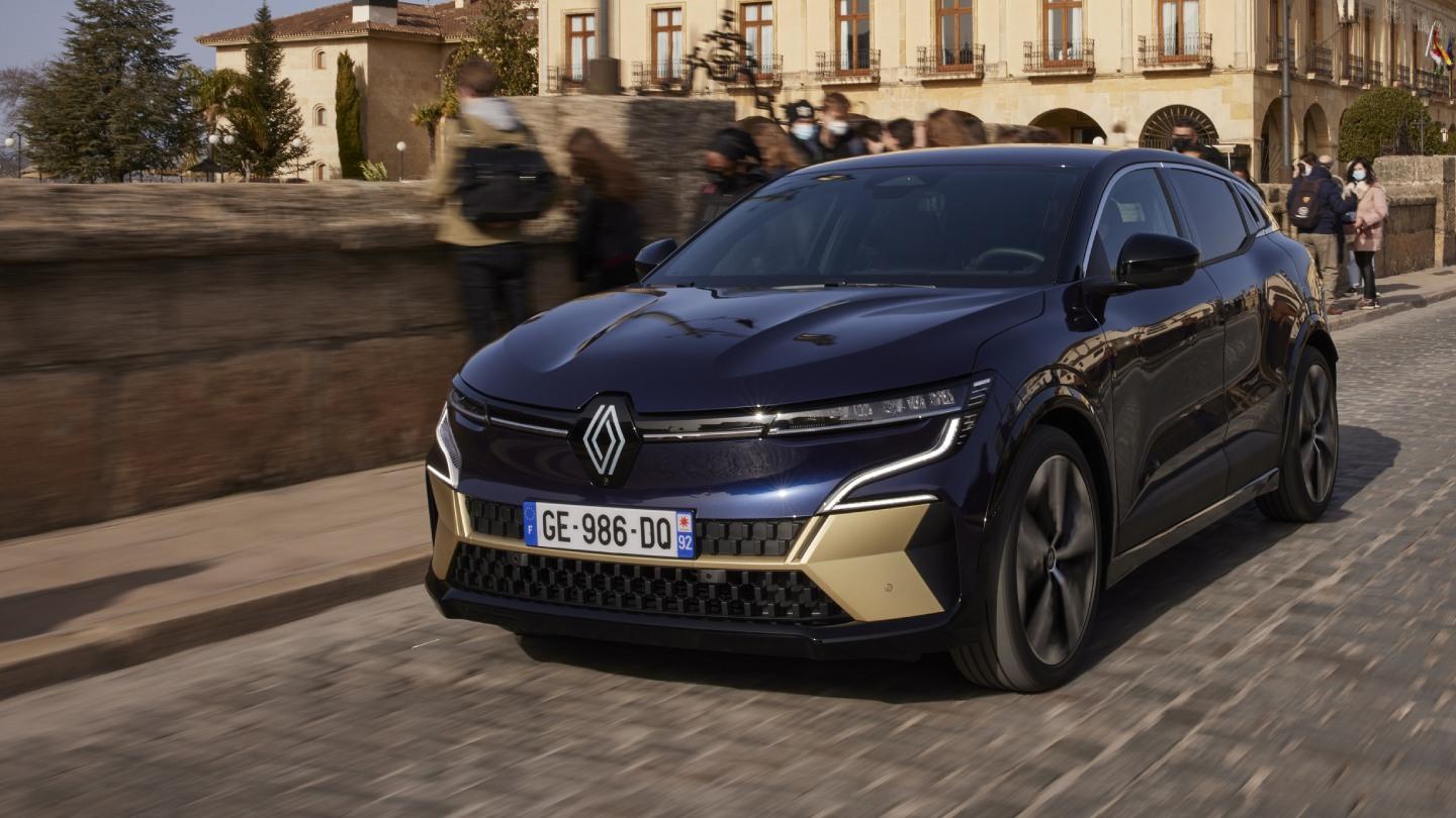 Renault to dokázal! Elektrický Megane E-Tech obstál v crashtestu na jedničku