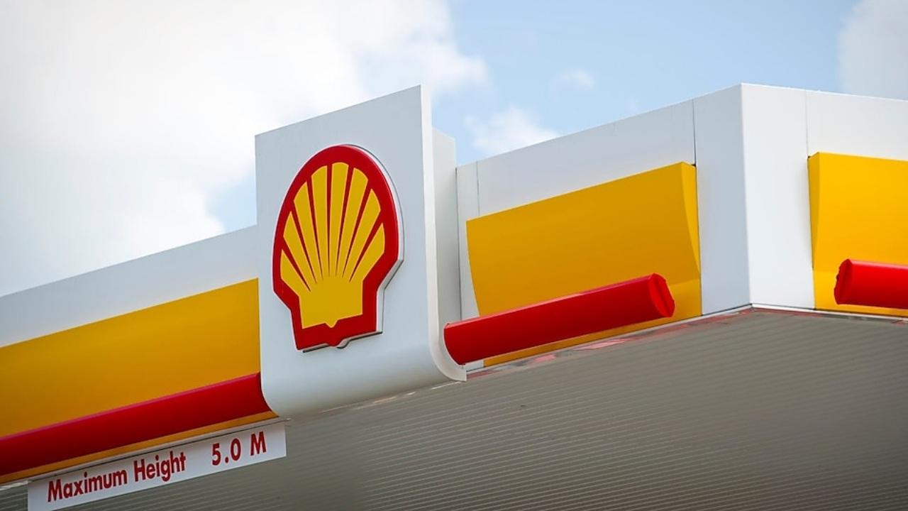 Shell uzavře své čerpací stanice v Rusku