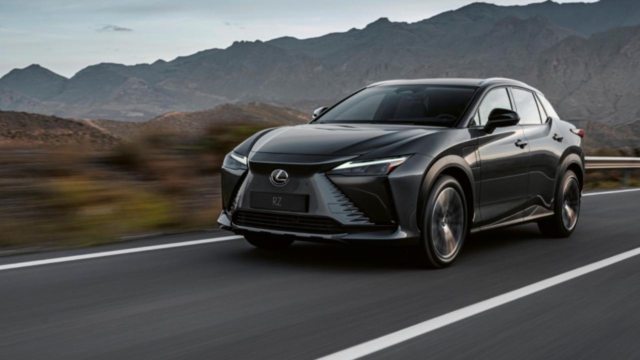 Lexus RZ 450e – Japonský elektromobil plný zajímavých technologií