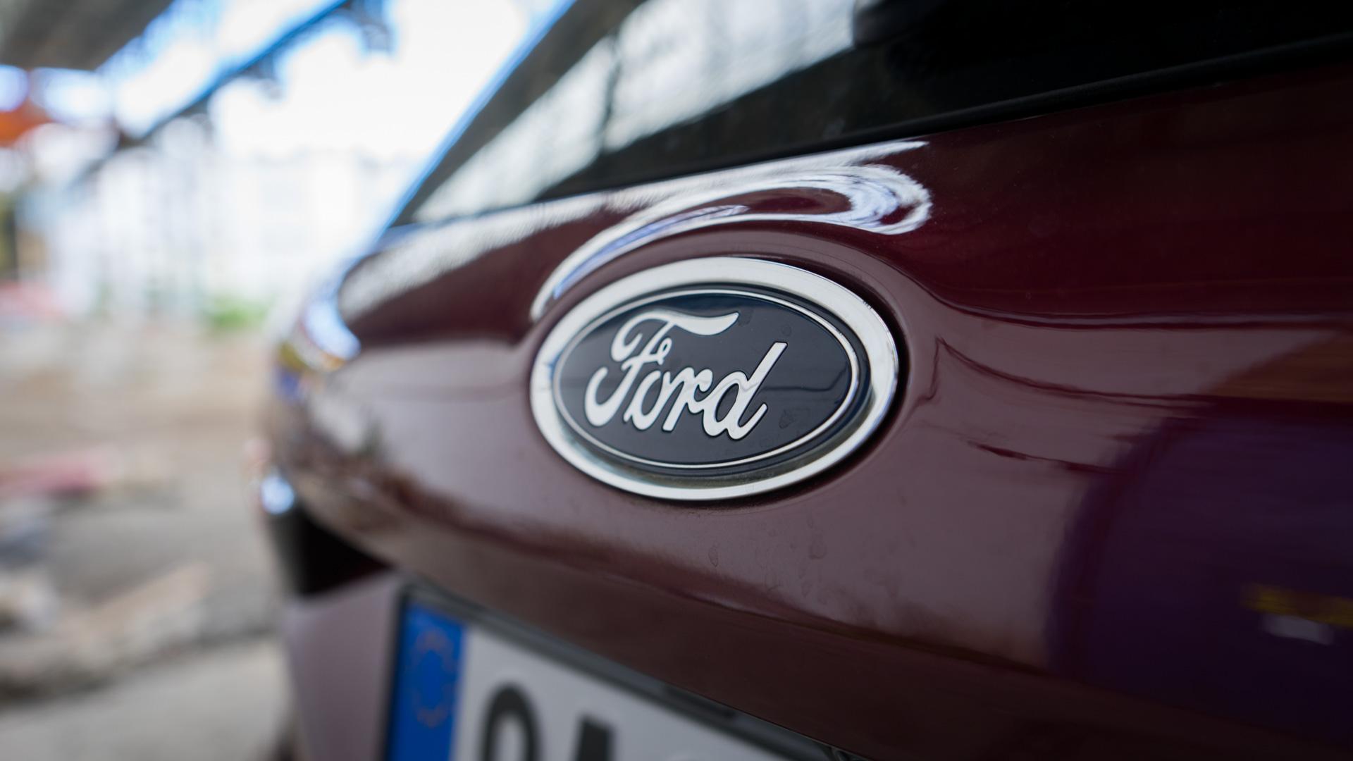 Ford v Evropě propouští. Kvůli elektromobilům zůstanou stovky lidí bez práce