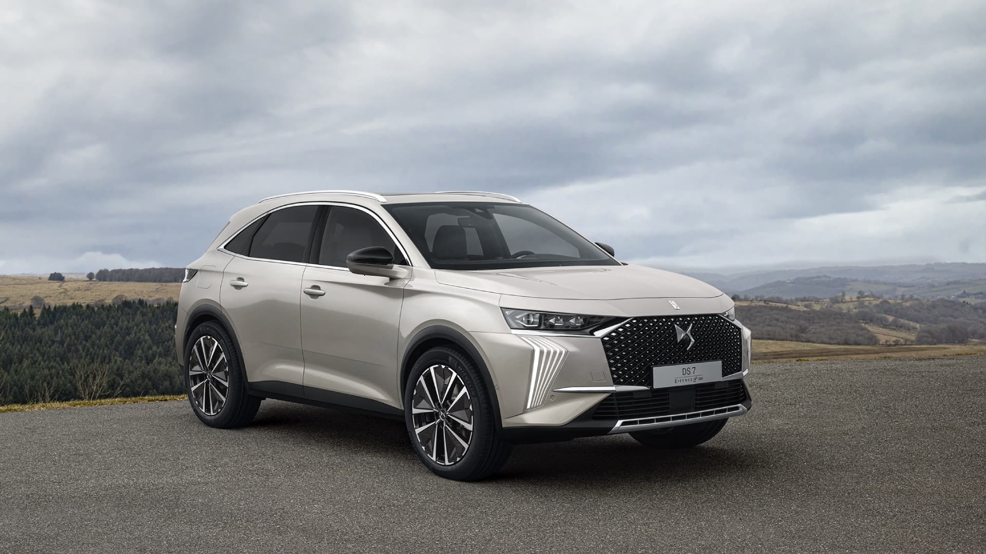 Plug-in hybrid DS 7 (2022)