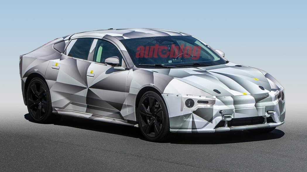Maskovaný elektromobil Polestar 5