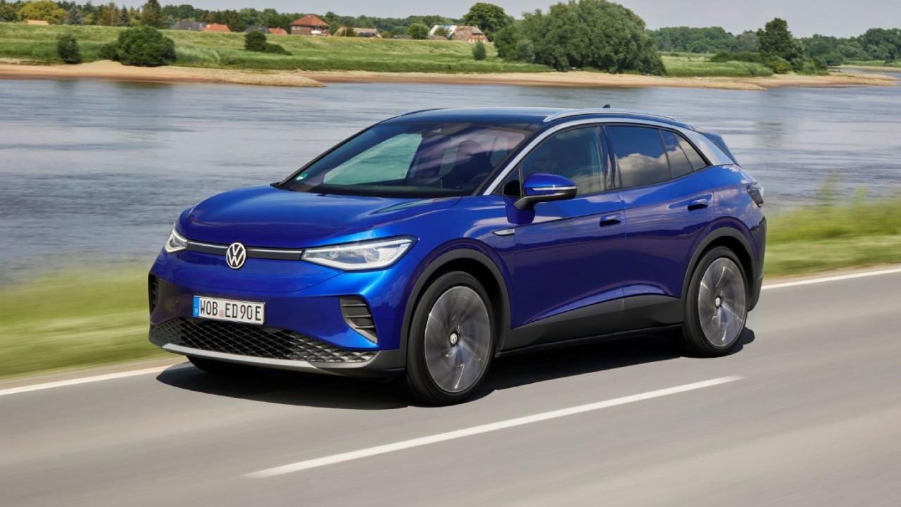 Volkswagen řeší vážný problém. U modelu ID.4 se nečekaně za jízdy otevírají dveře