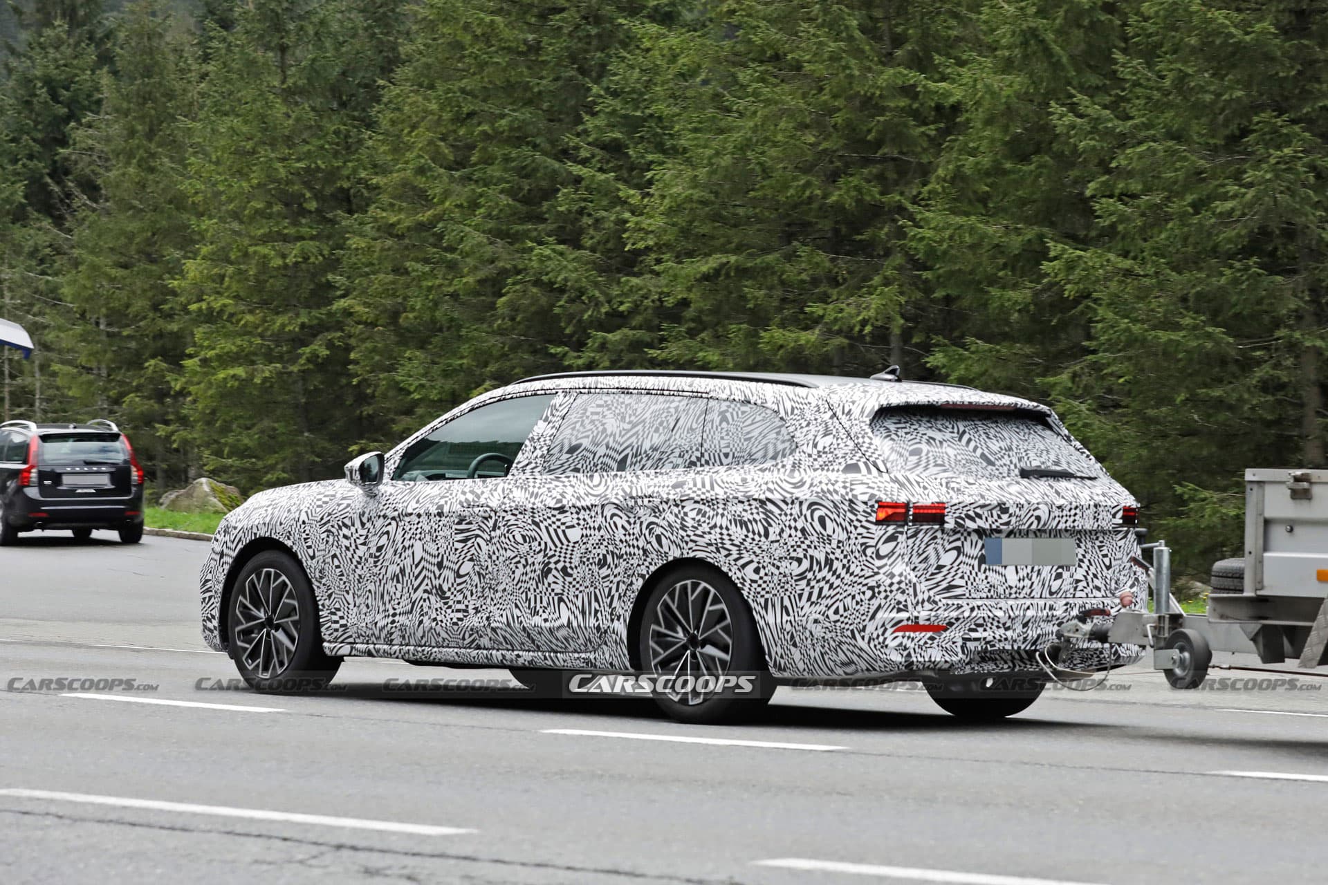 Škoda Superb 2023 facelift kamufláž