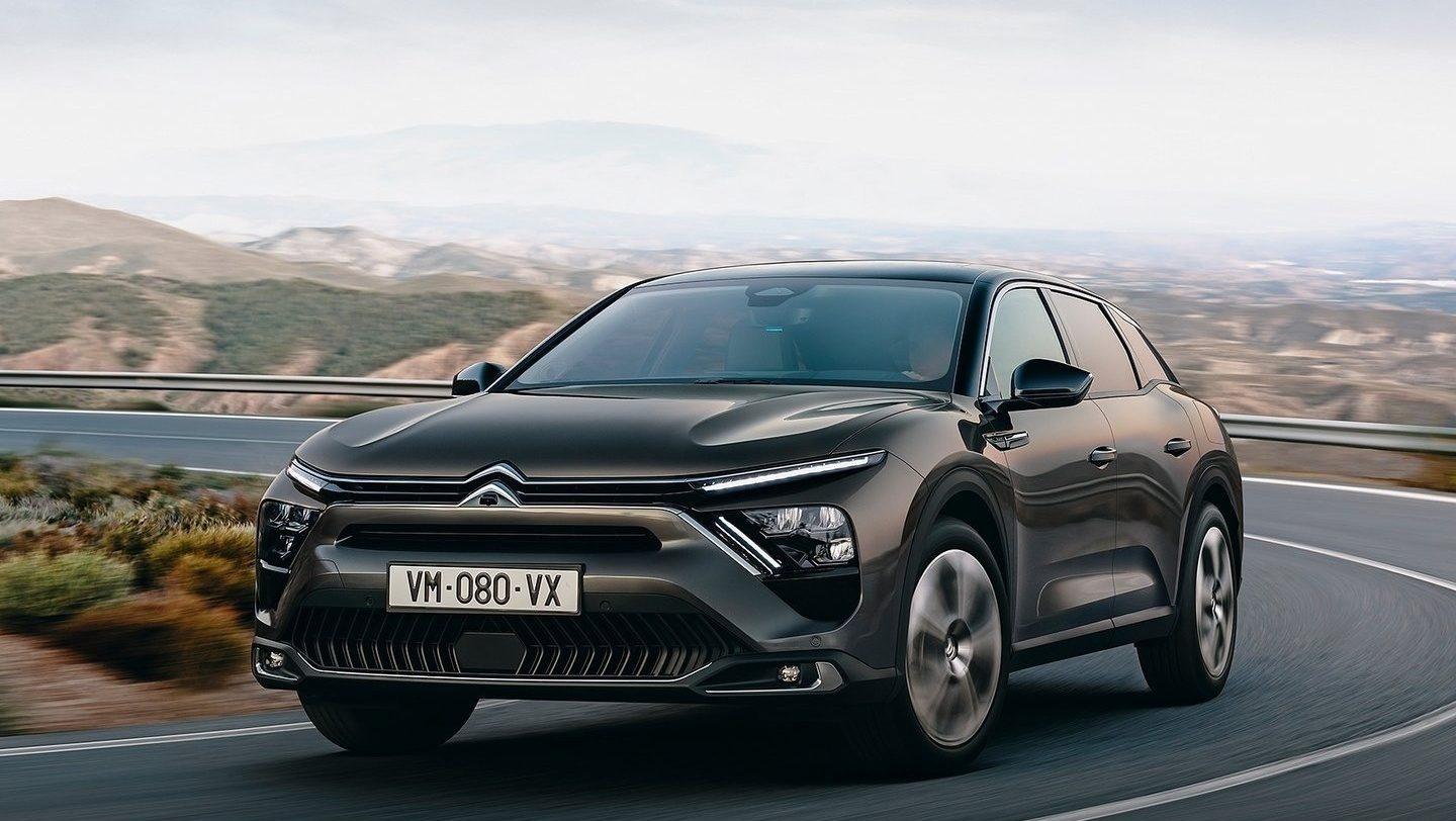 Elektromobily pošlou velká a těžká SUV na vrakoviště, myslí si šéf Citroenu