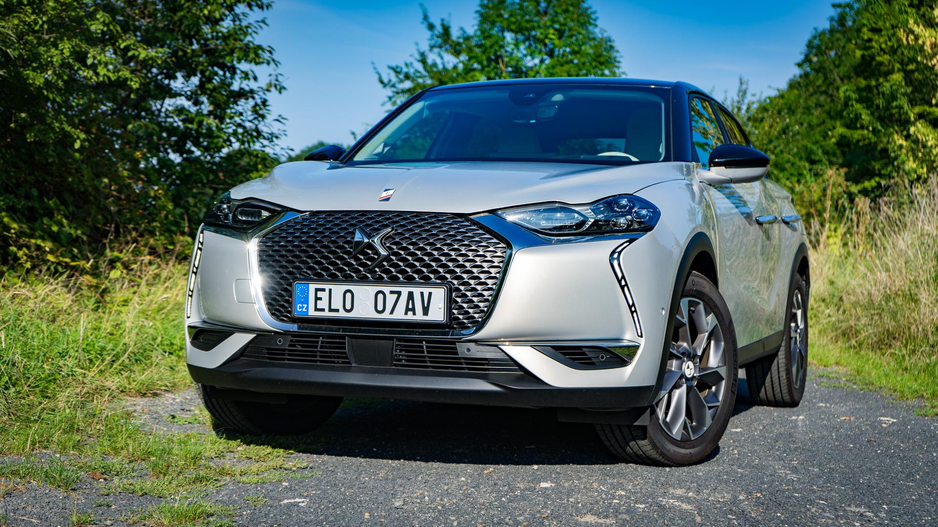 Test DS 3 Crossback E-Tense (2022) – Upgrade, který vezmete všema deseti