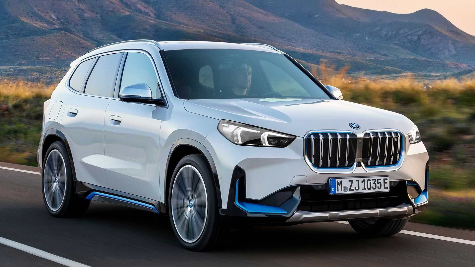 Elektromobil BMW iX1, příď vozu