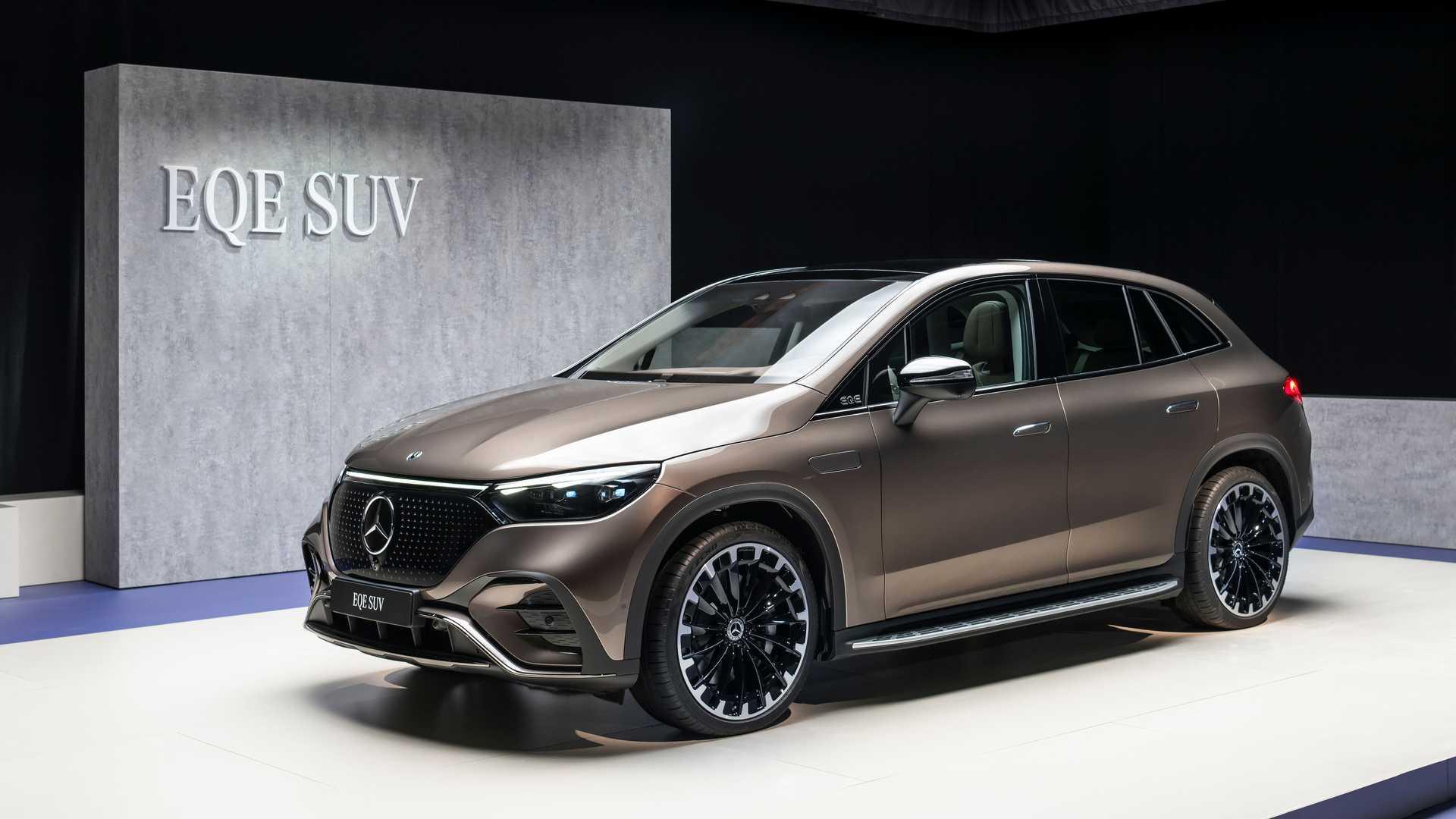 Mercedes EQE SUV představen – Pro ty, kteří nemají na EQS? Nechybí ani AMG verze!