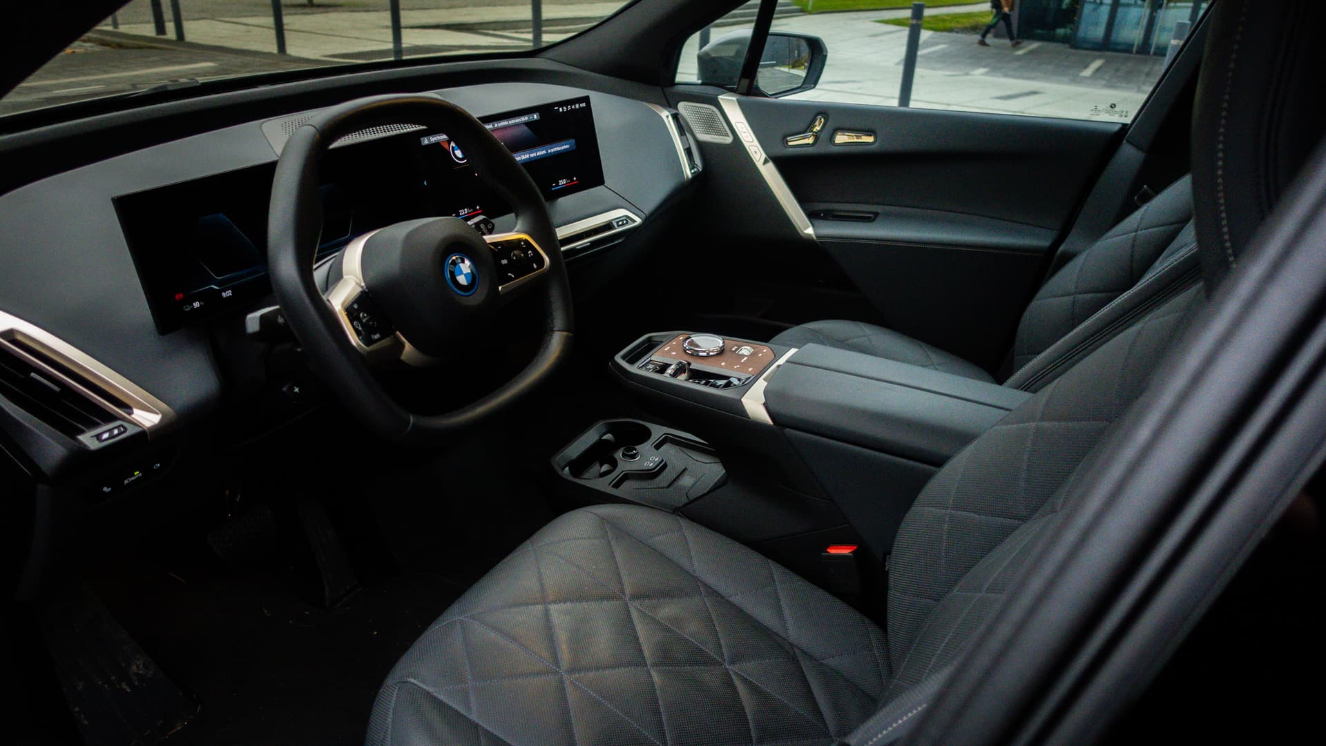BMW iX M60