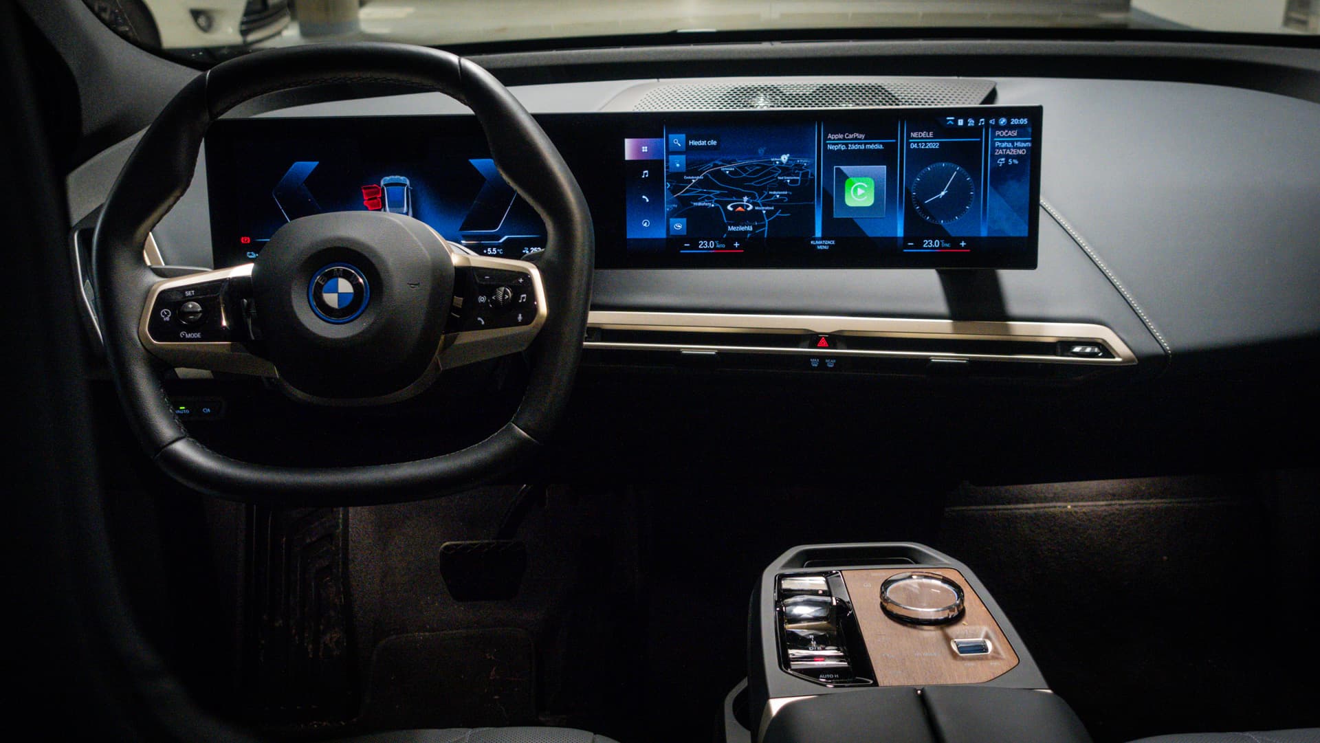 BMW iX M60