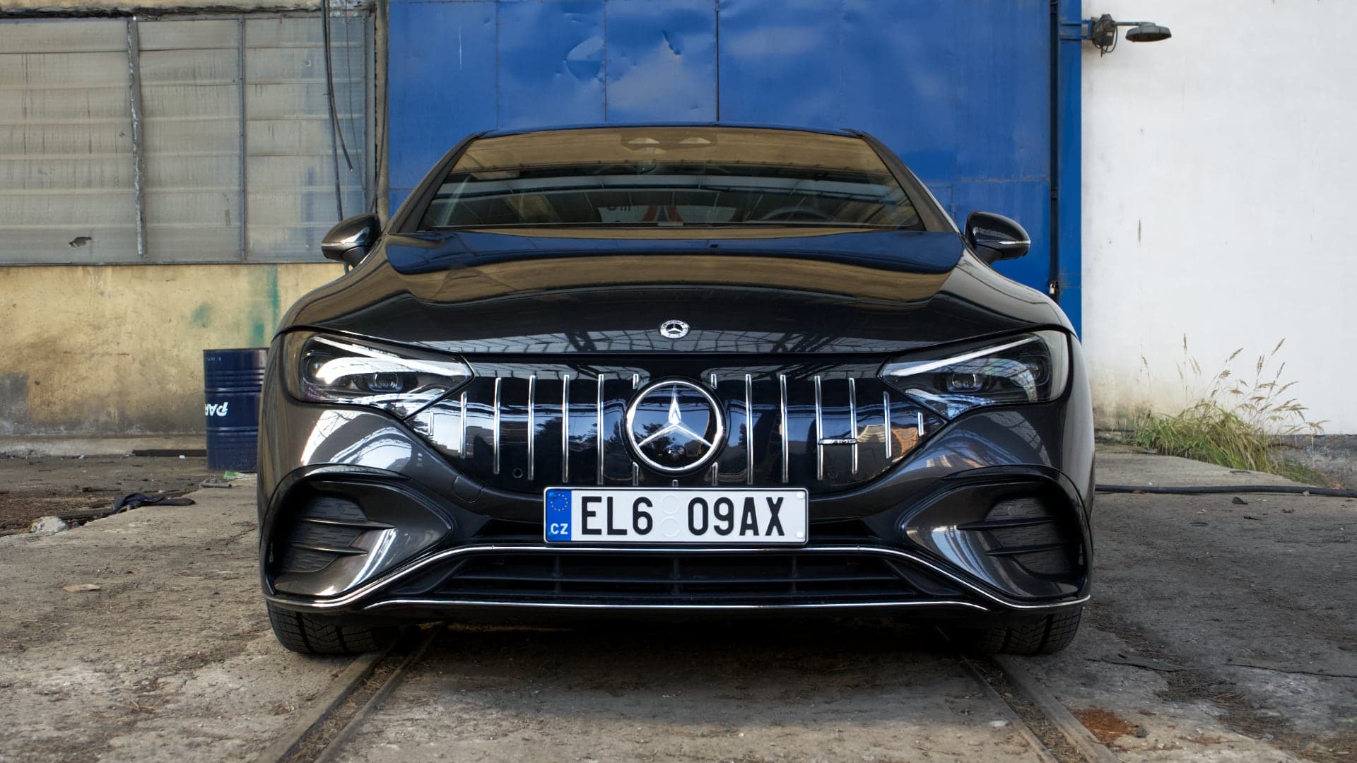 Mercedes-AMG EQE test