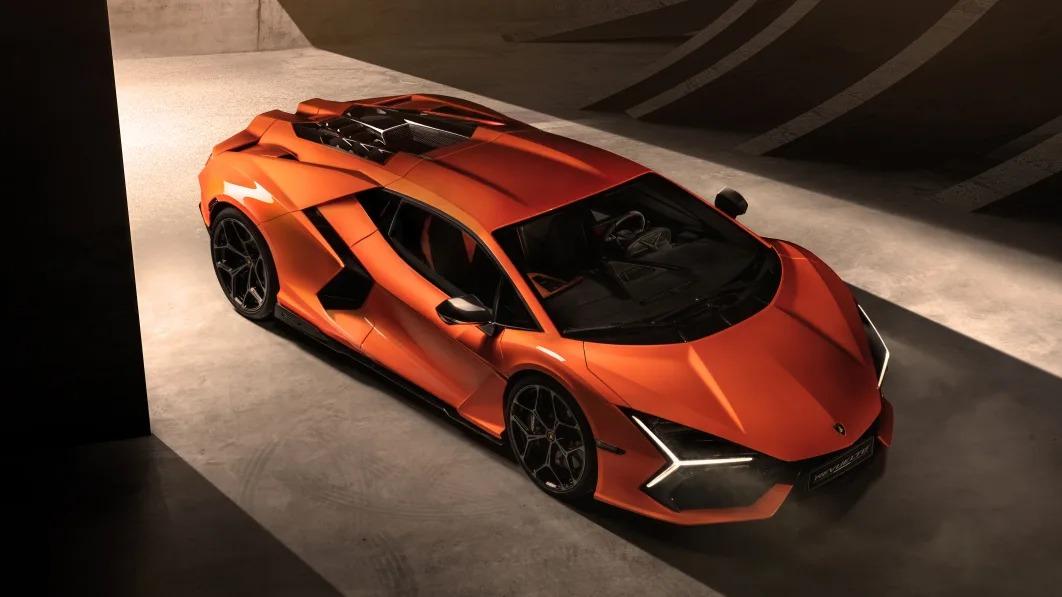 Lamborghini Revuelto oficiálně – Poslední „vzpoura“ dvanáctiválce se špetkou elektřiny