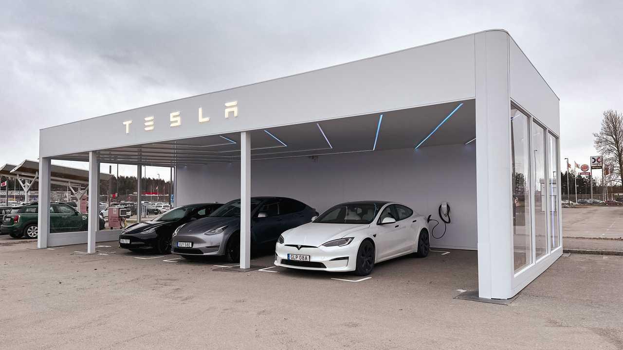 Tesla otevřela „samotestovací“ centrum. Zájemci si mohou jednoduše vyzkoušet elektromobil