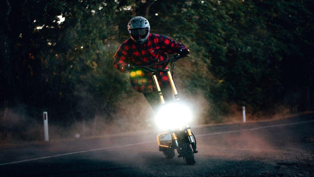 Jaro volá, Kaabo jede. Nejlepší elektrokoloběžky na trhu pořídíte za super ceny