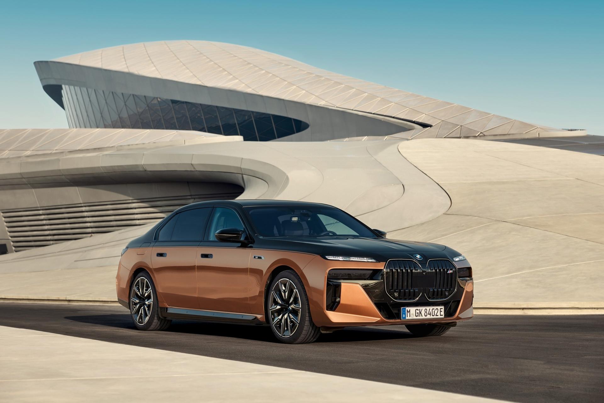 Nové BMW i7 M70 xDrive je tu. Jaká je elektrická limuzína se sportovními geny?