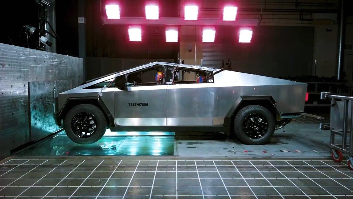 Tesla Cybertruck crashtest