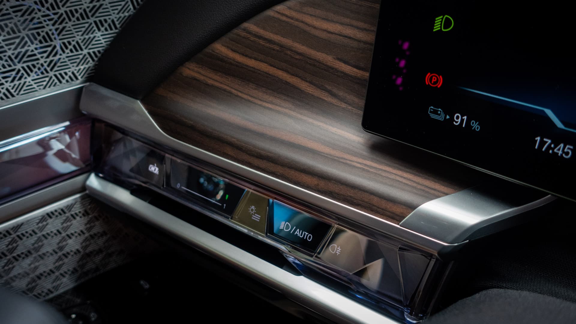Otvíraní elektricky poháněných dvěří