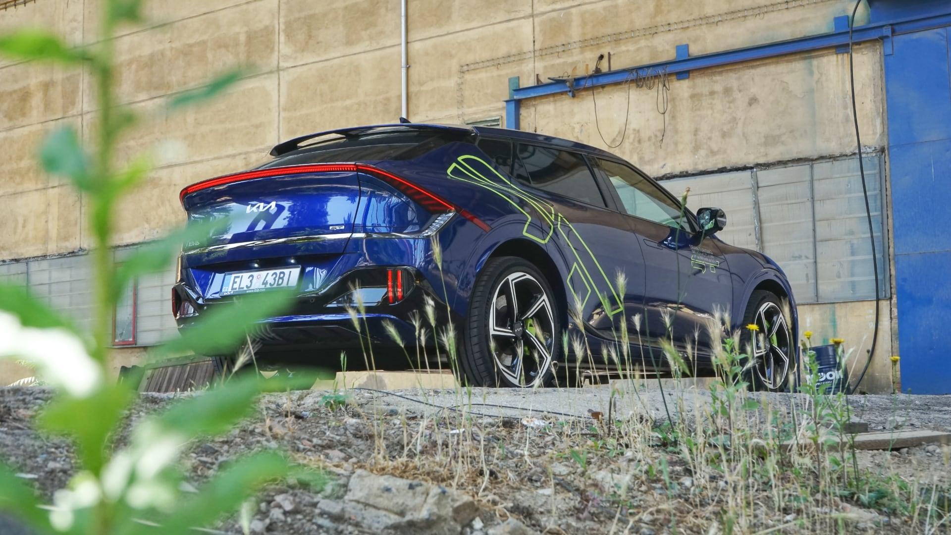 Pořízení elektromobilu Kia EV6 je teď nejvýhodnější. Cena spadla pod milion