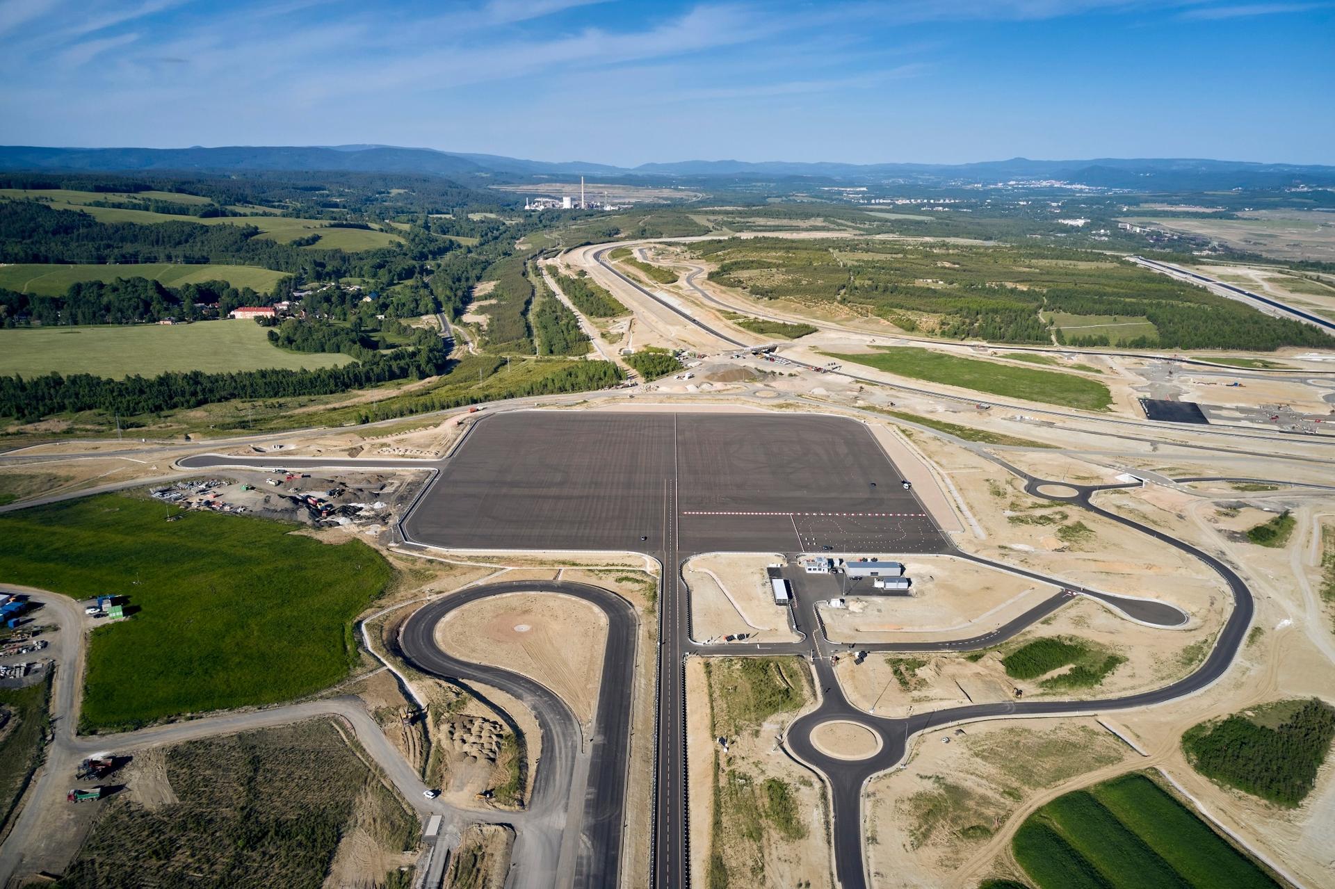 Testovací polygon BMW v českém Sokolově