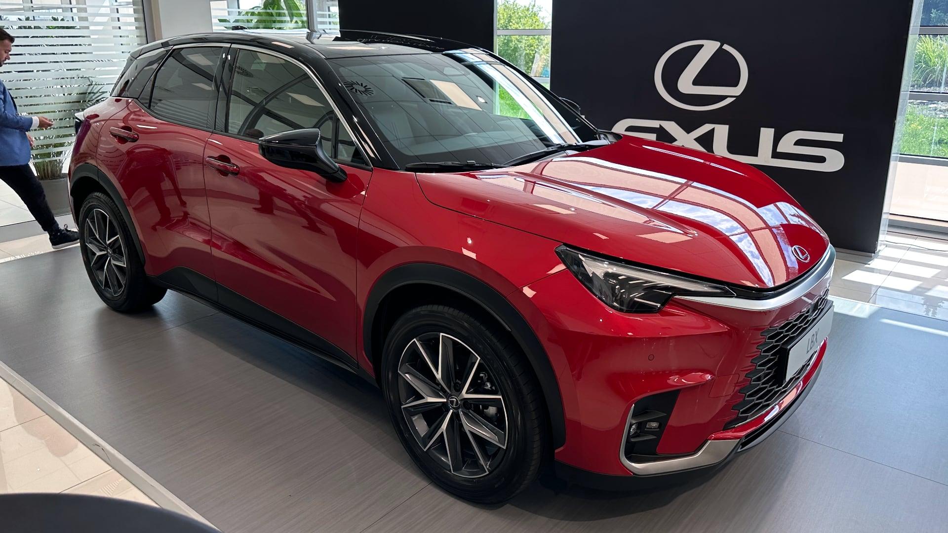 Lexus půjde po krku Tesle. Automobilka oznámila zásadní změny své strategie