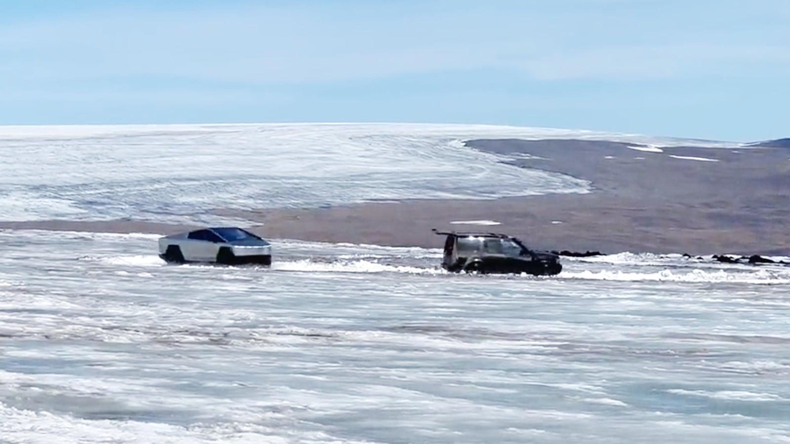 Tesla natáčí Cybertruck na ledovci. Bude z toho další dechberoucí video?