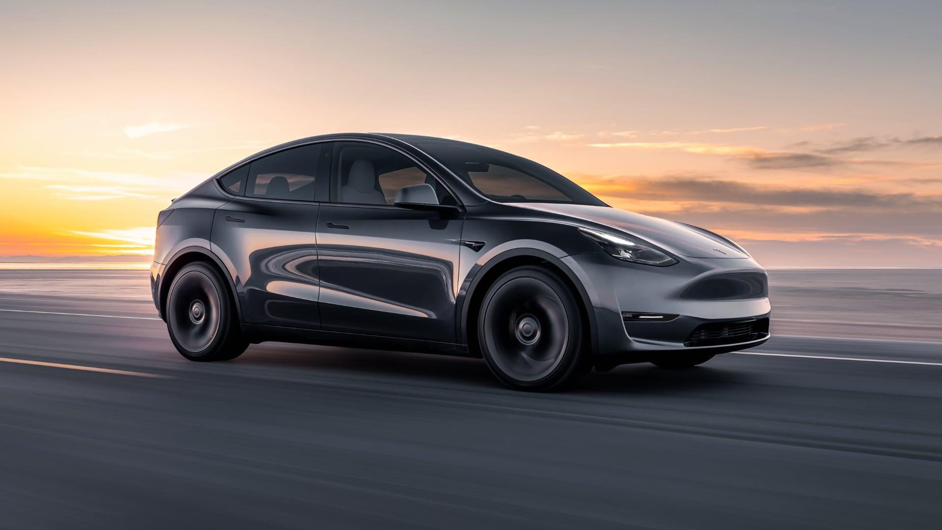 Tesla Model Y láme rekordy. Stane se již letos nejprodávanějším autem na světě?