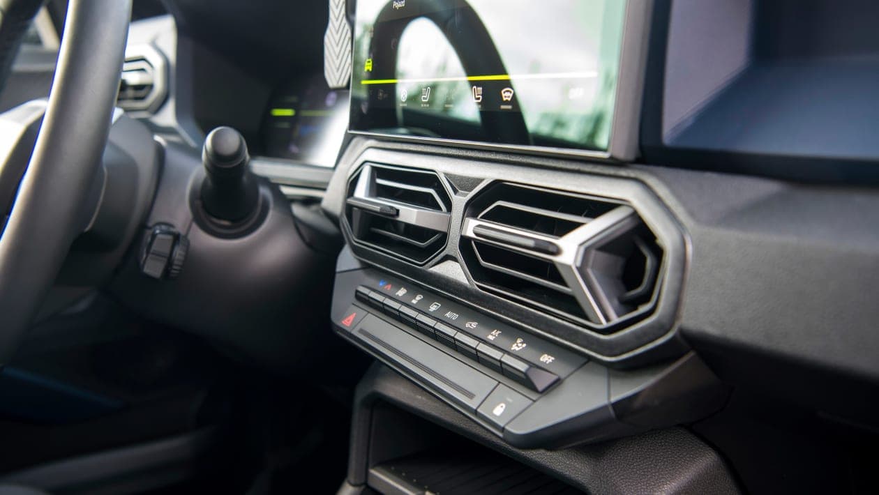 Interiér Dacie Duster (2024)