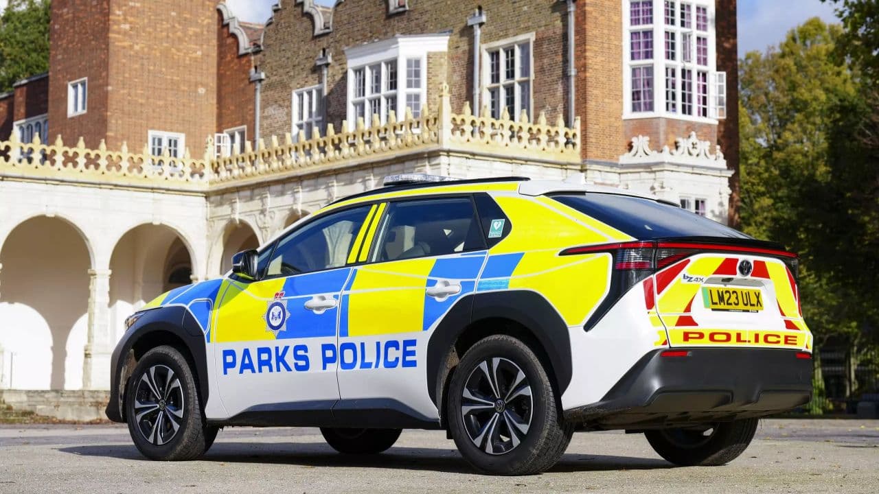 Toyota bZ4X v policejních službách