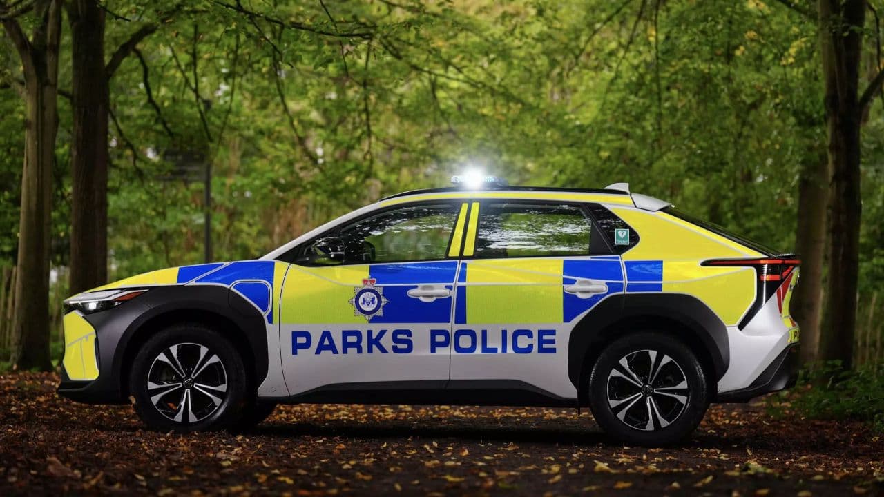 Toyota bZ4X v barvách londýnské policie