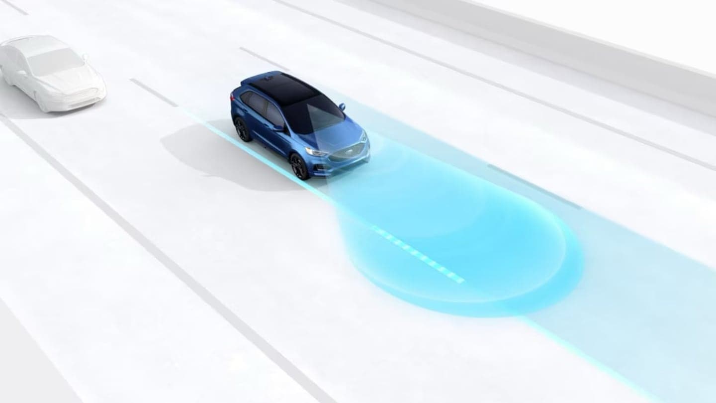Jízda s automobilem v jízdním pruhu