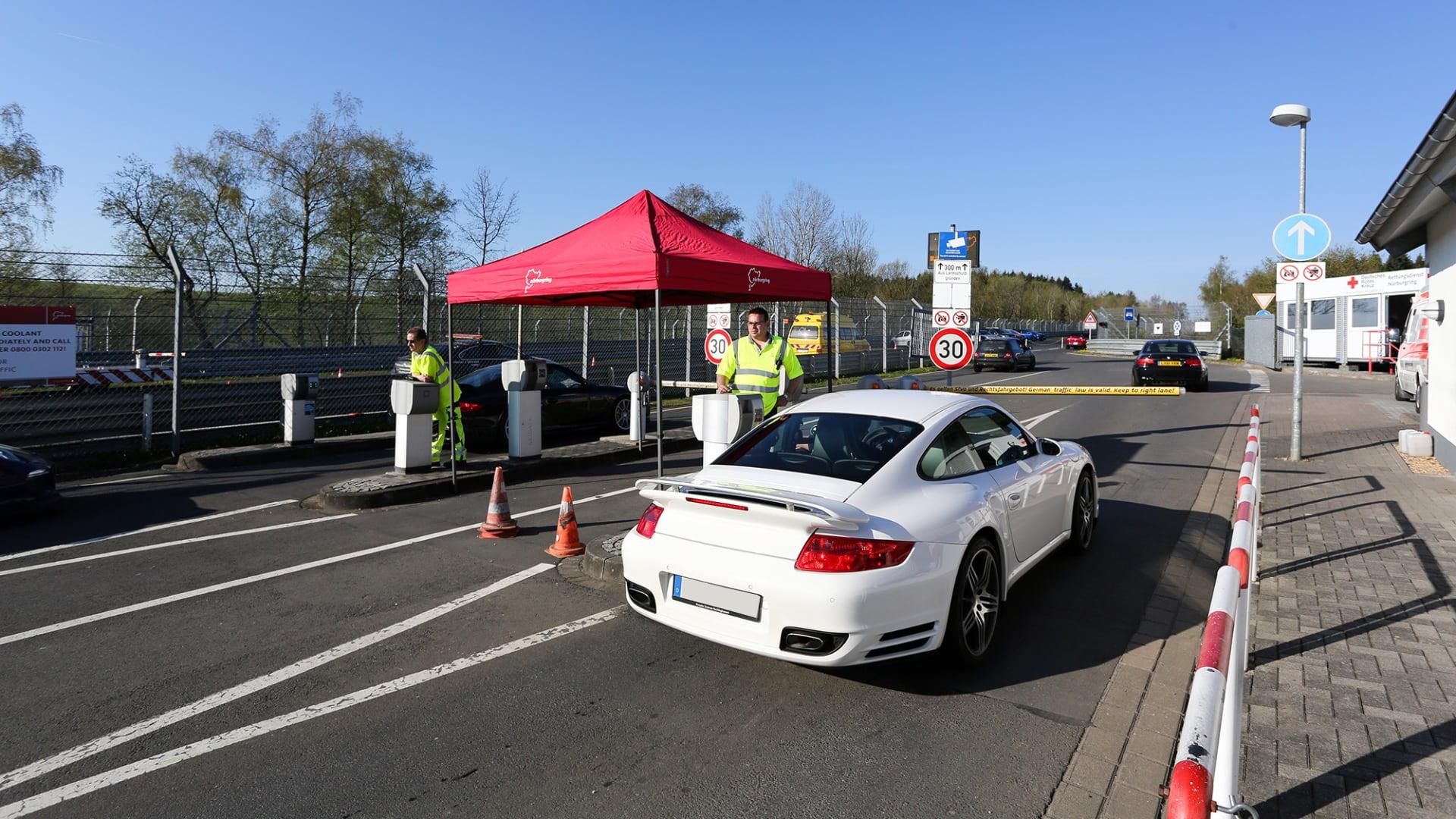 Vjezd pro veřejnost na okruh Nürburgring