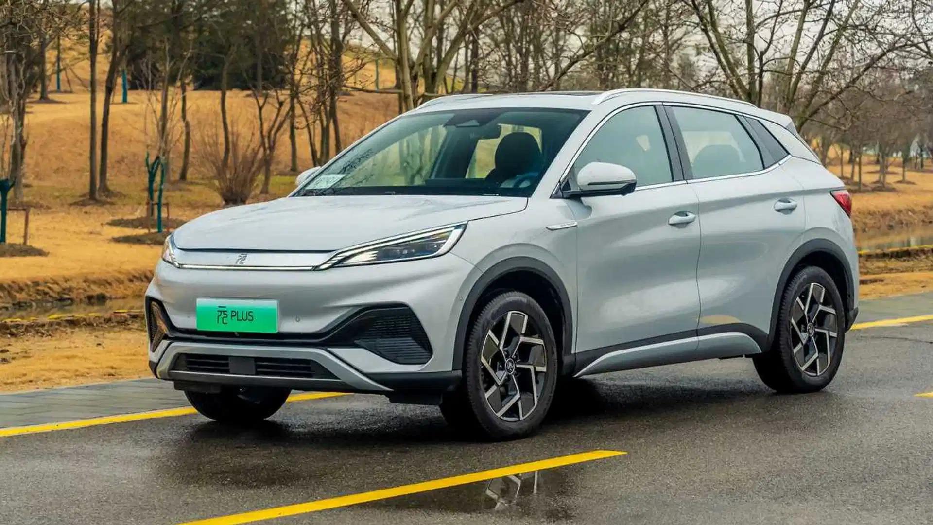 BYD zlevnil už tak levný elektromobil. Je levnější, než spalovací konkurence