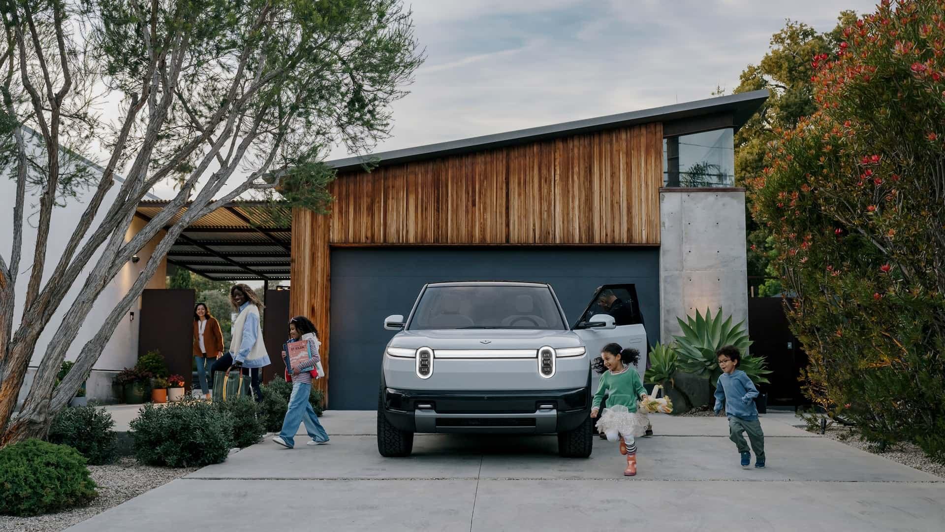 Rivian R2 je obrovité SUV se super cenou. Nadchne i dojezdem přes 480 km