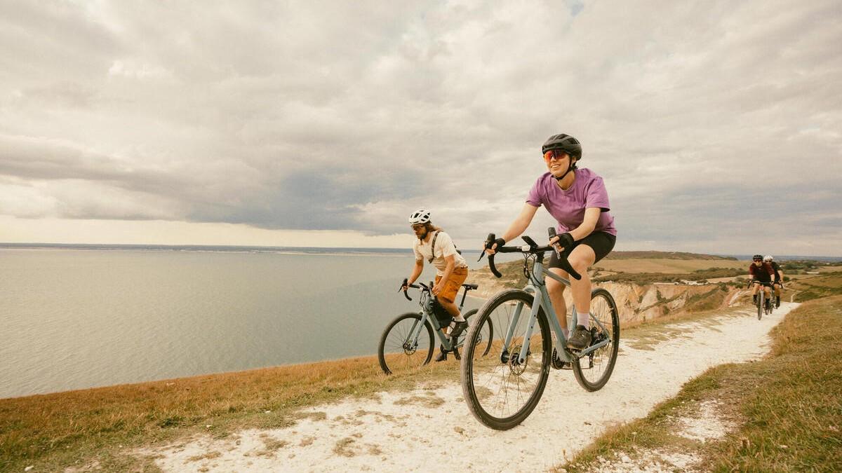 Decathlon má nové elektrokolo. Vypadá naprosto skvěle a ujede až 180 km