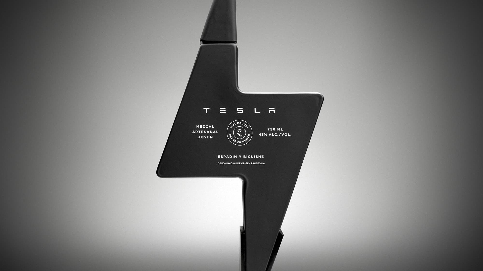 destilát Tesla Mezcal