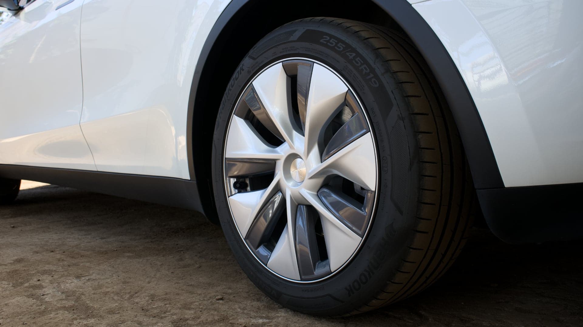 Tesla Model Y (2024) test