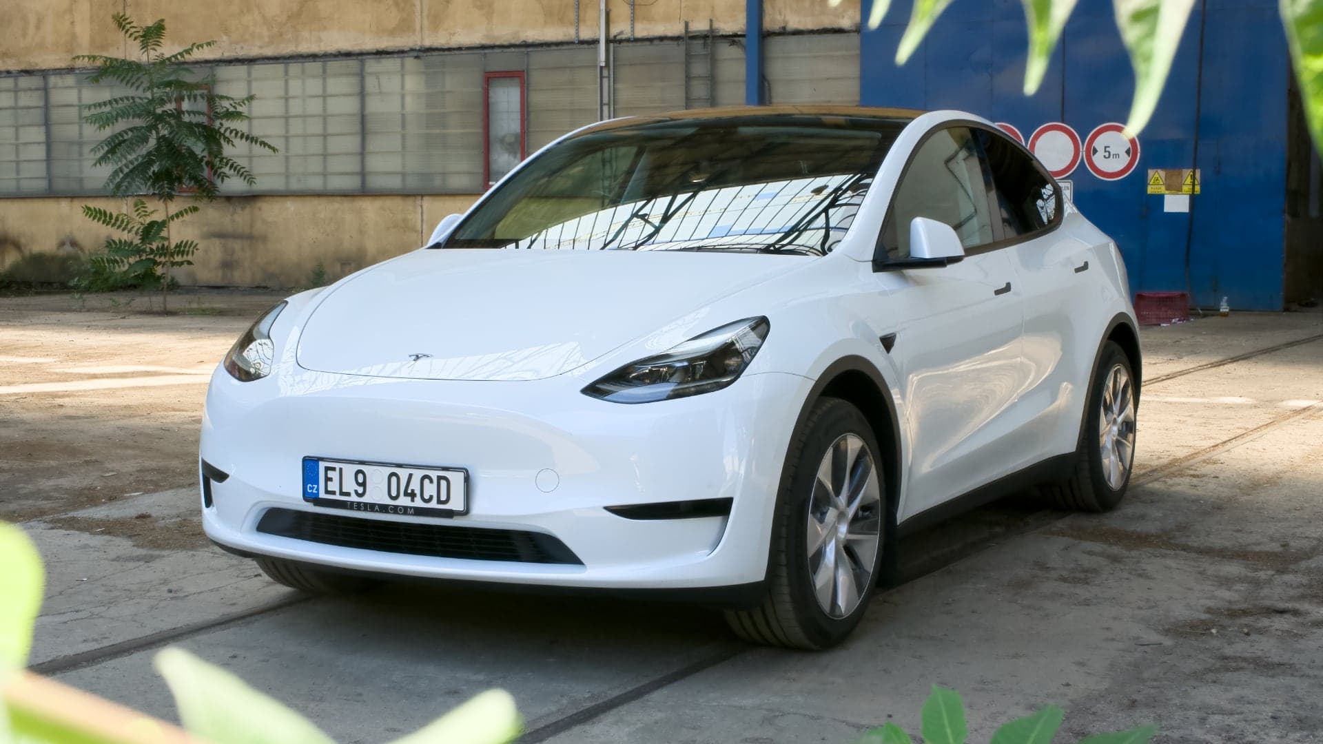 Tesla Model Y (2024) test
