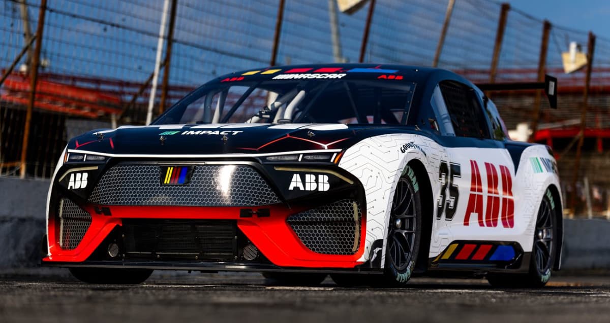 Prototyp elektrického závodního vozu NASCAR