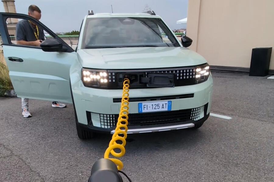 Vinutý AC kabel, Fiat Grande Panda