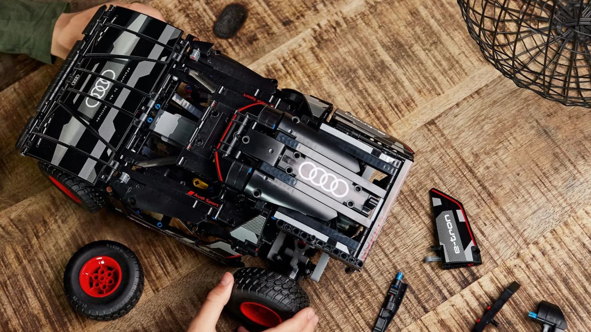 LEGO Technic Audi RS Q e-tron 