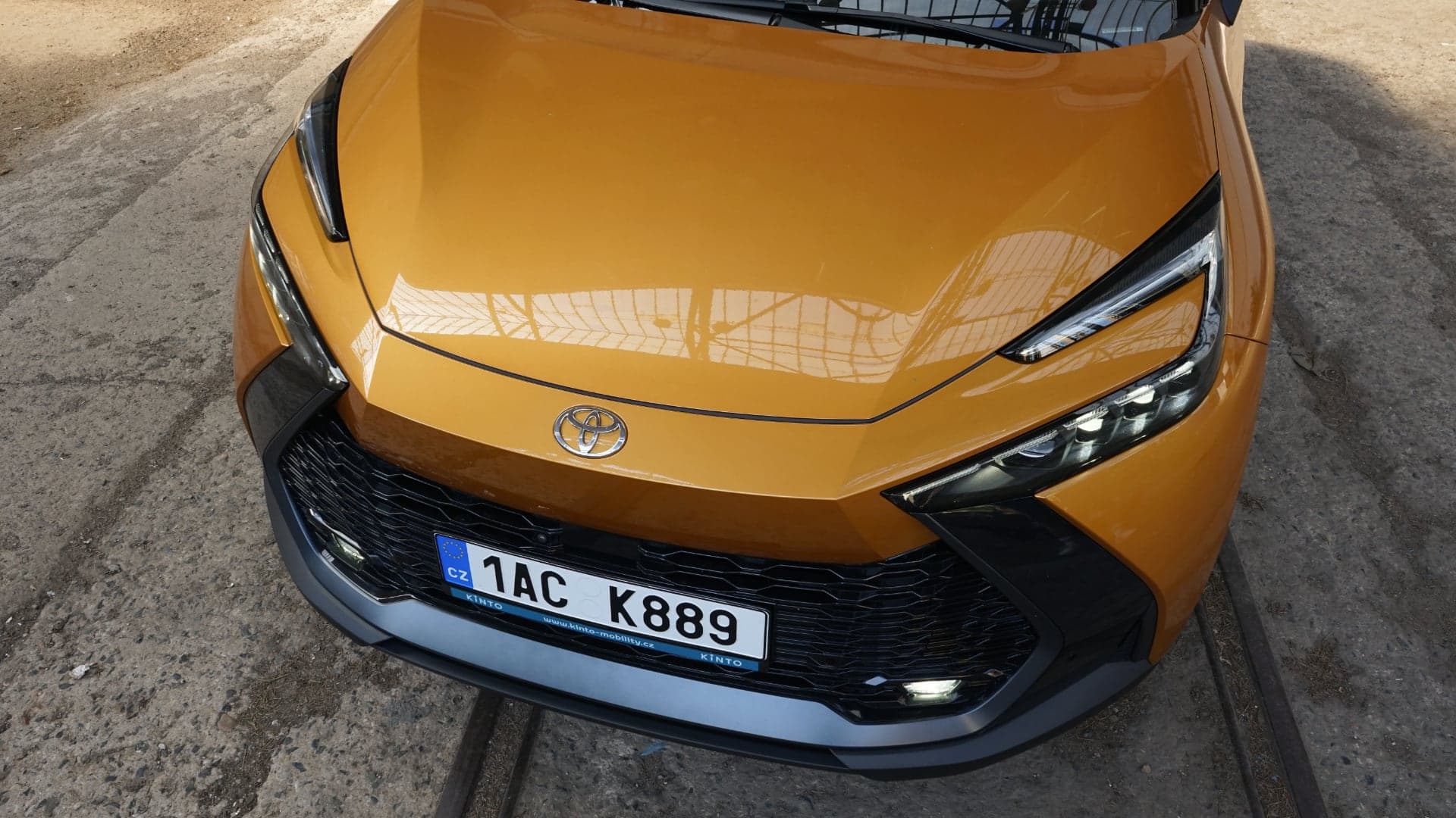 Toyota C-HR Hybrid 2024 test