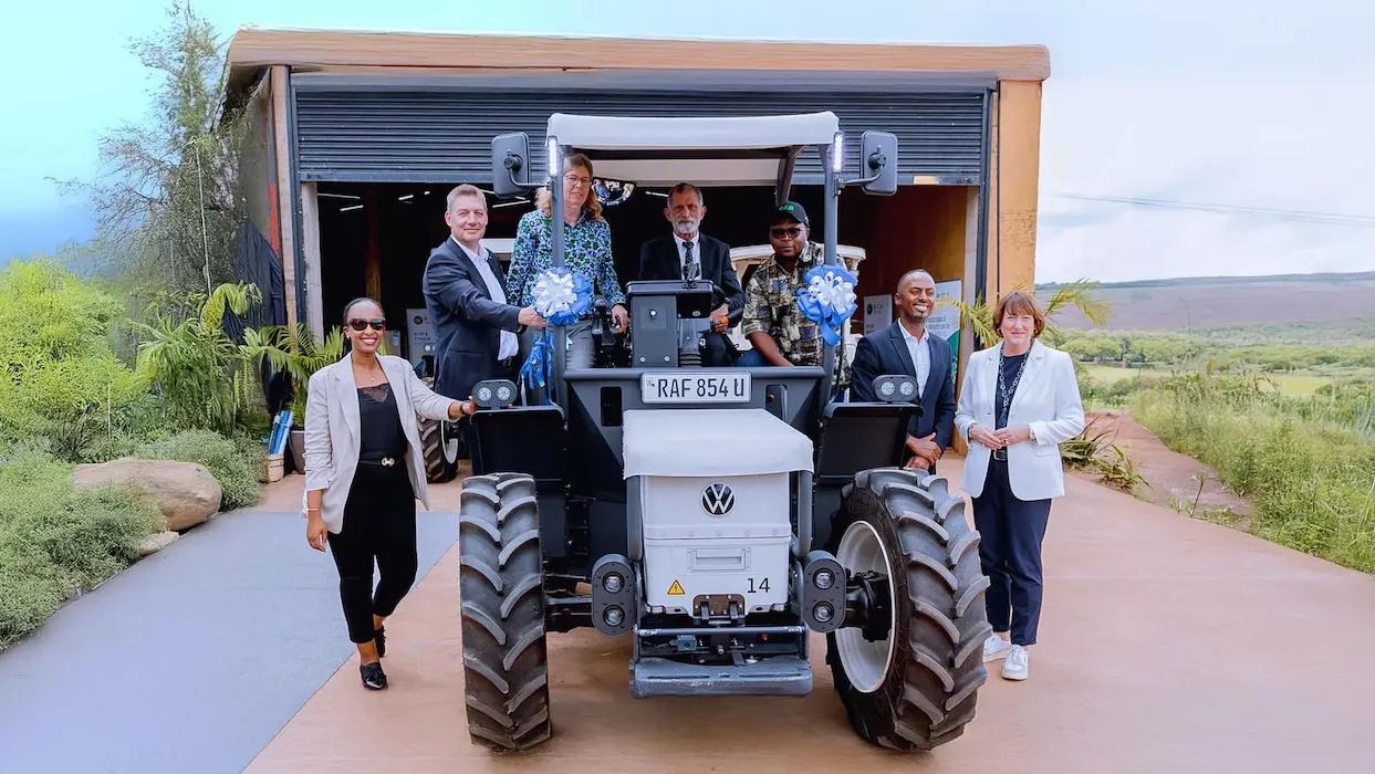 Volkswagen fušuje do zemědělství. V Africe se pustil do výroby elektrického traktoru