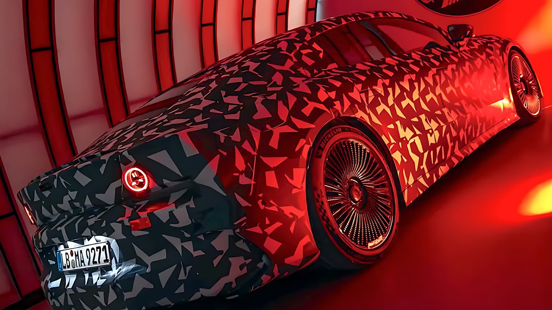 Teaser na první elektrické Mercedes-AMG GT | foto: Mercedes-AMG