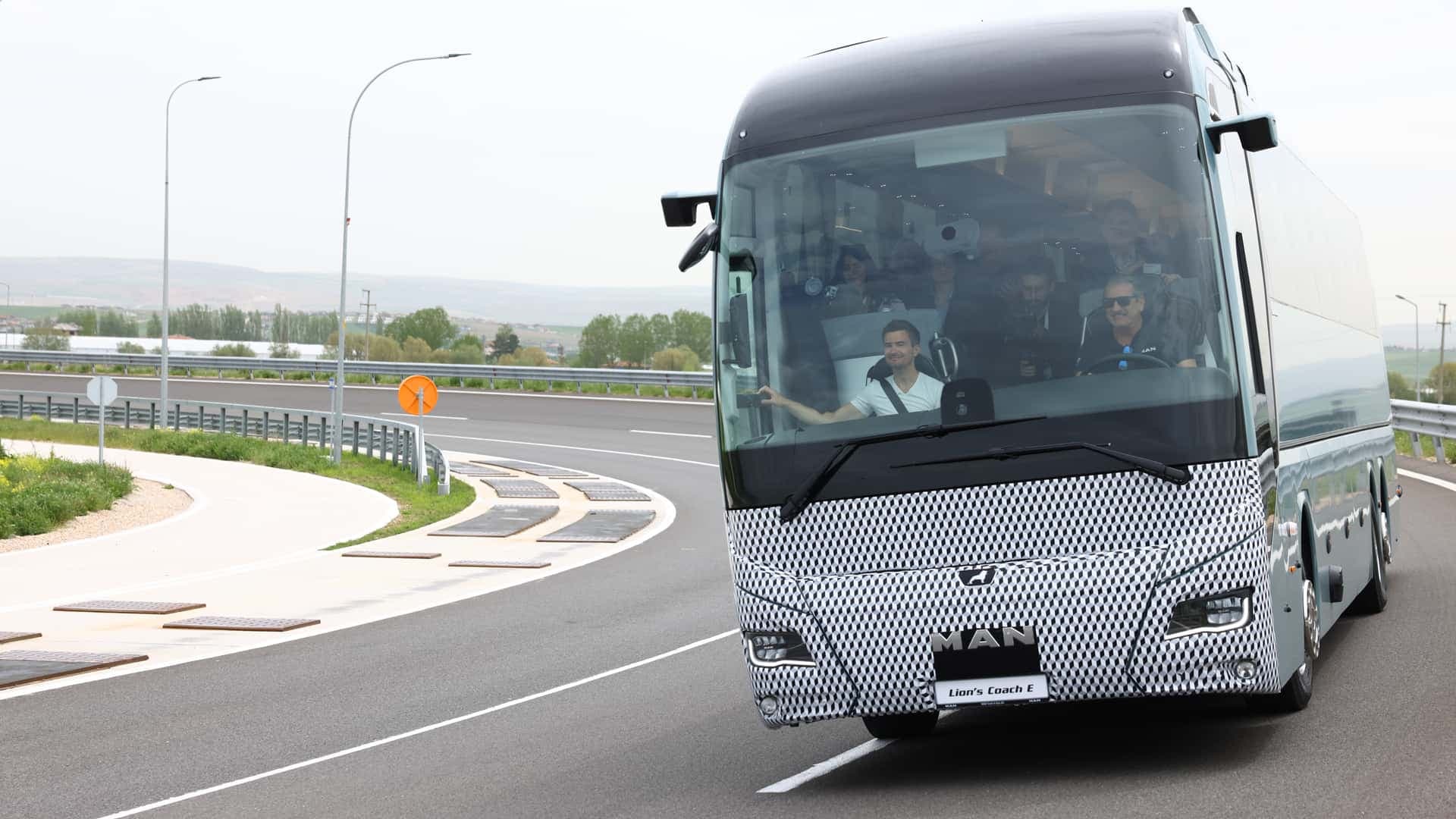 Elektrický autobus MAN Lion's Coach E | foto: MAN