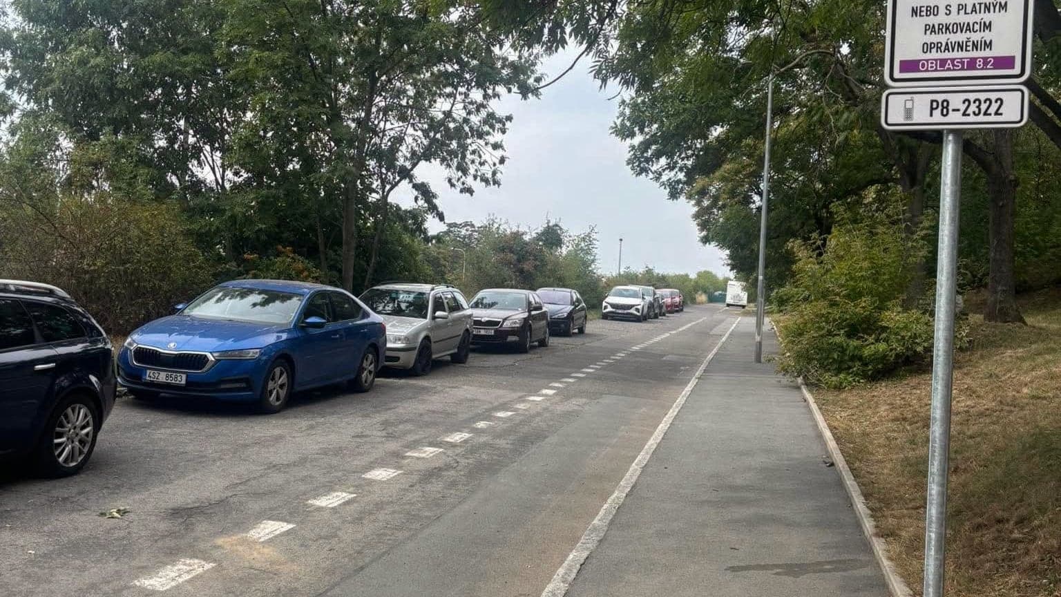 Parkování v Praze na Libni | foto: Parkování v Praze
