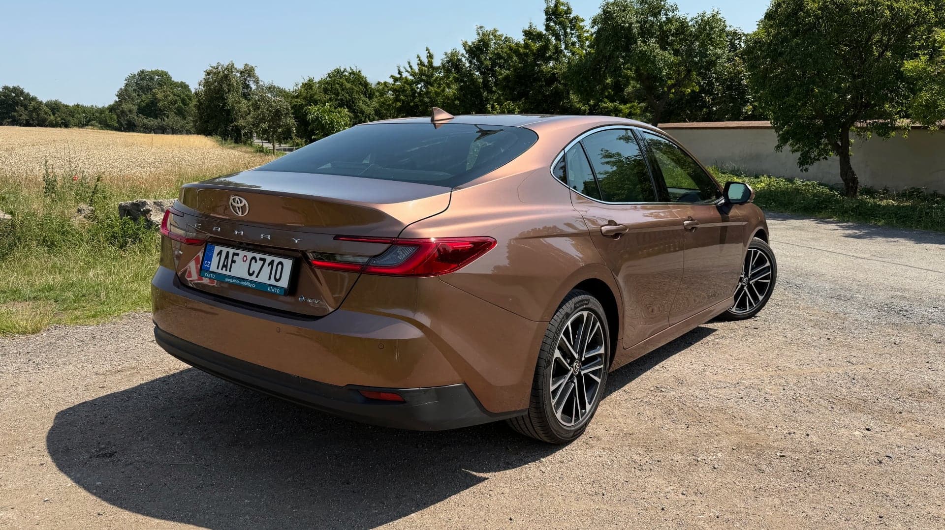 Toyota Camry Hybrid (2025) | foto: Tomáš Drahoňovský