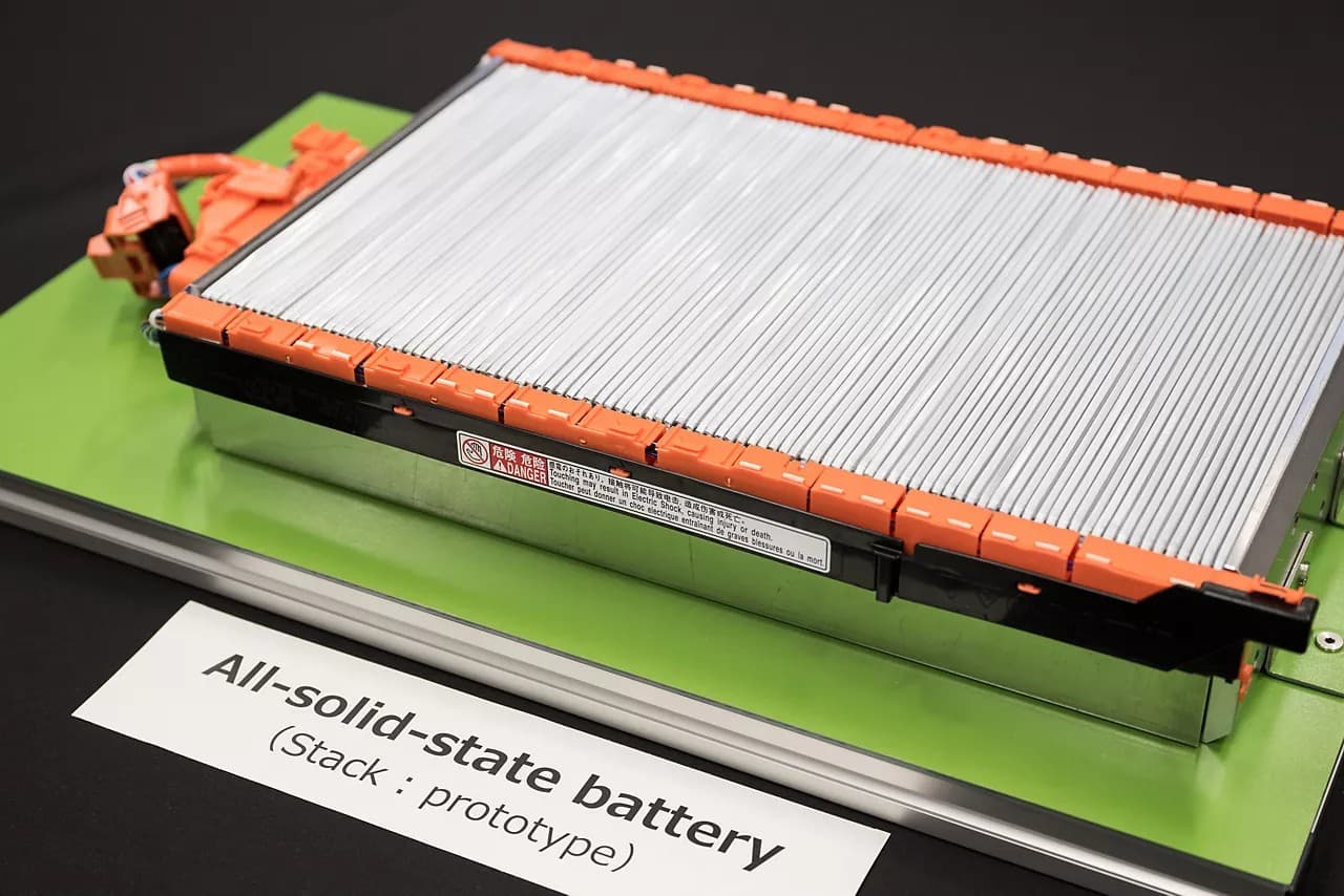 All-Solid-State Battery - Baterie s pevným elektrolytem | Zdroj: Toyota