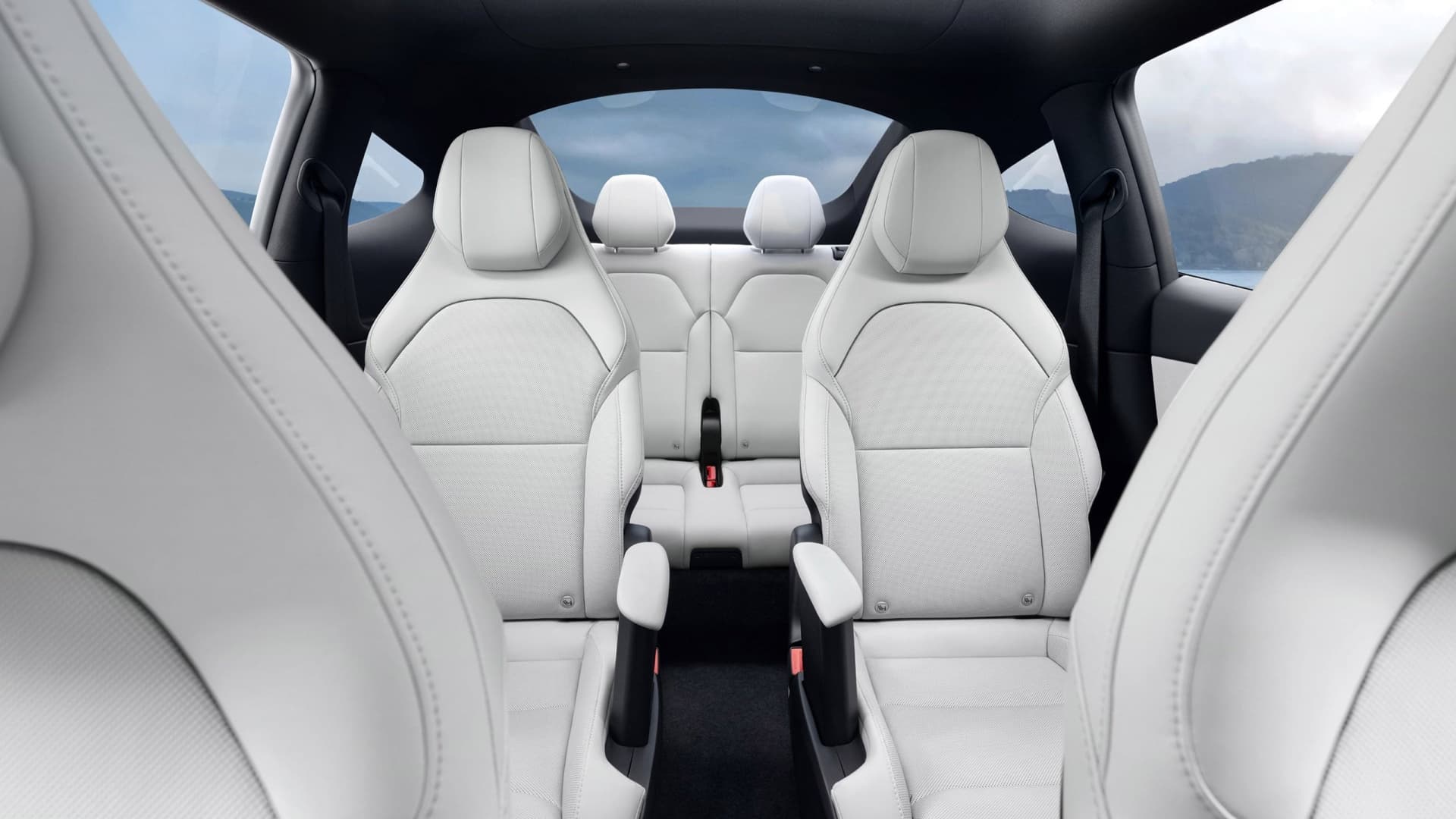 Tesla Model Y L, interiér | Zdroj: Tesla