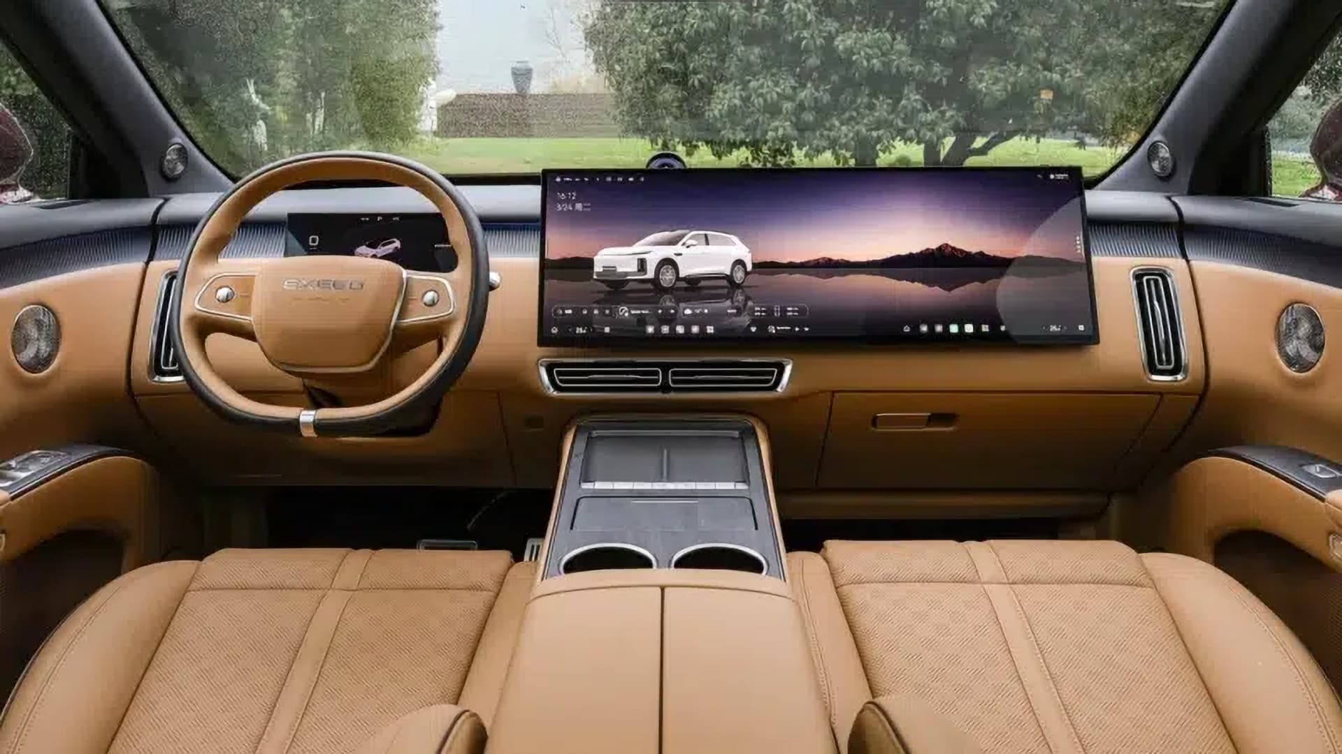 Exeed EX7, interiér | Zdroj: Autohome